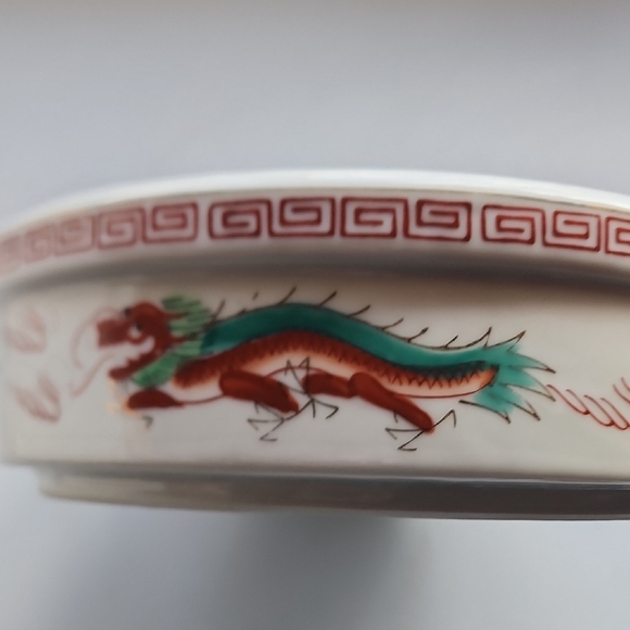 White Ceramic Serving Bowl/ Multi-purpose Bowl with Dragon Design and Signed. - Picture 4 of 10